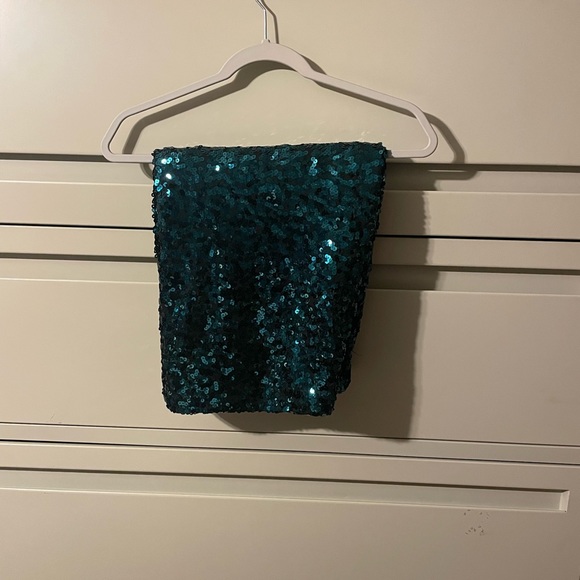 NWT Torrid Size 2 Green Sequin Mini Skirt - Picture 2 of 4